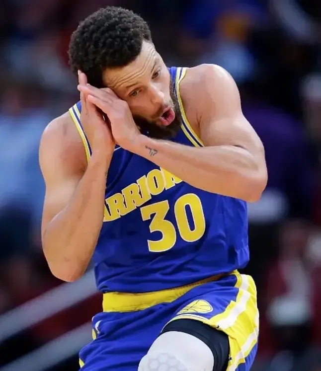 英雄联盟s15-圣安东尼奥马刺迎NBA常规赛关键赛，清晨手感冰凉，更衣室稳定，医务组通报恢复的简单介绍