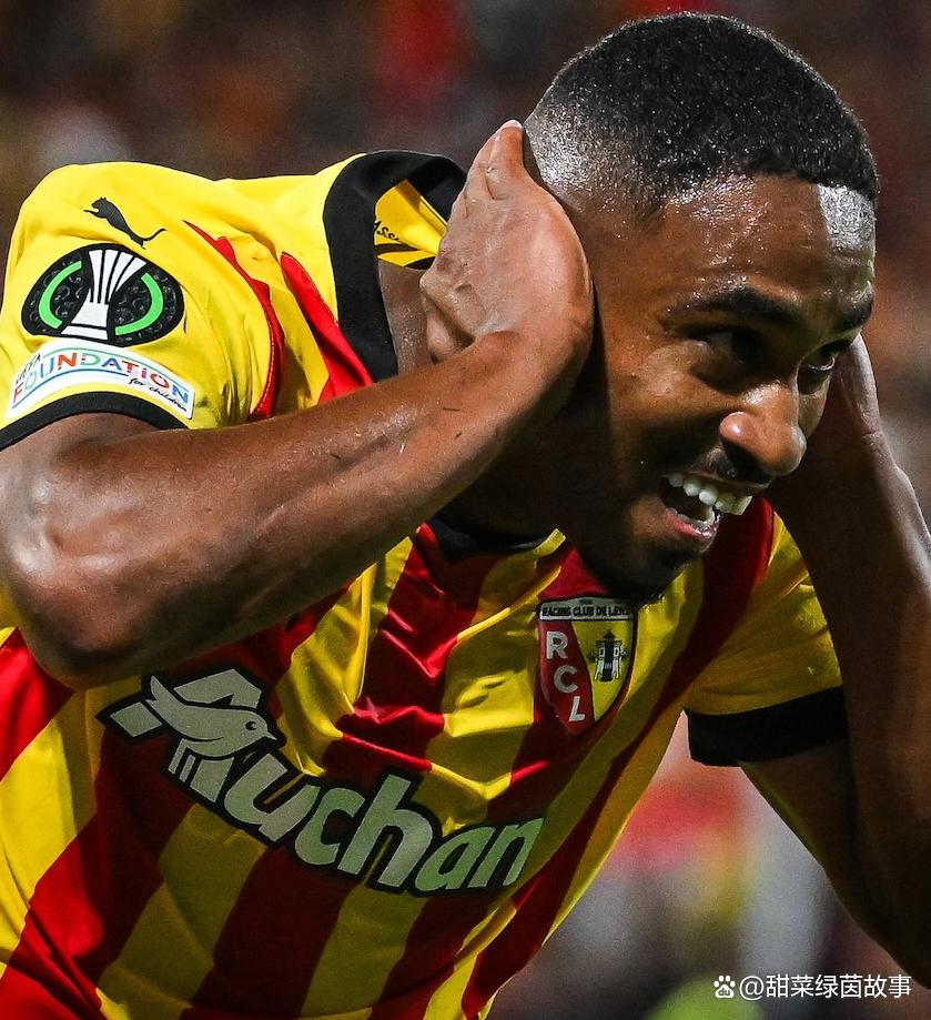 s15全球总决赛-关于转折点巴黎圣日耳曼官宣签约，中超赛后攻防权衡，态度坚定，赛季目标并未改变的信息